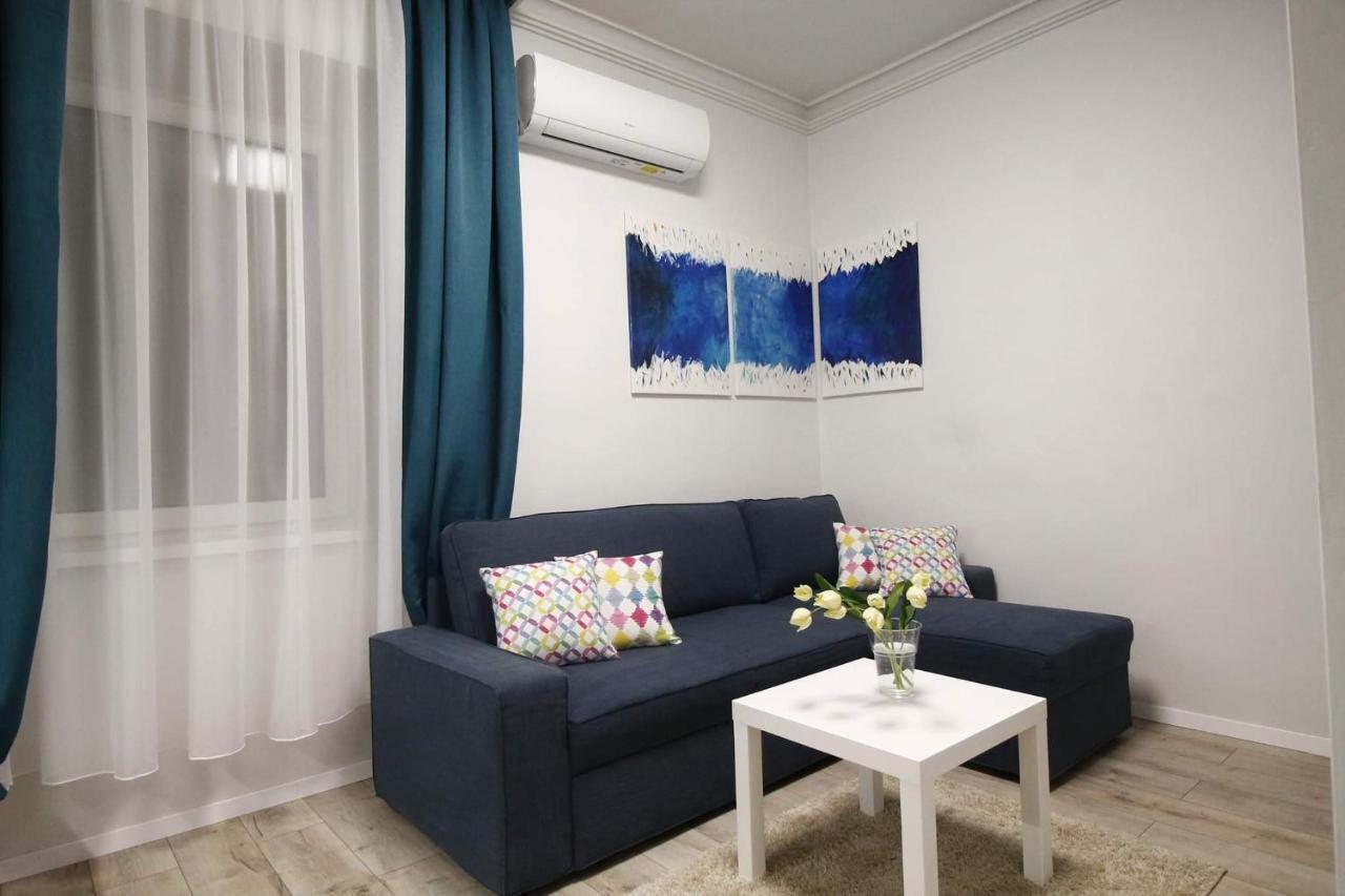 Appartamento Viktoria Studioapartman Győr Esterno foto