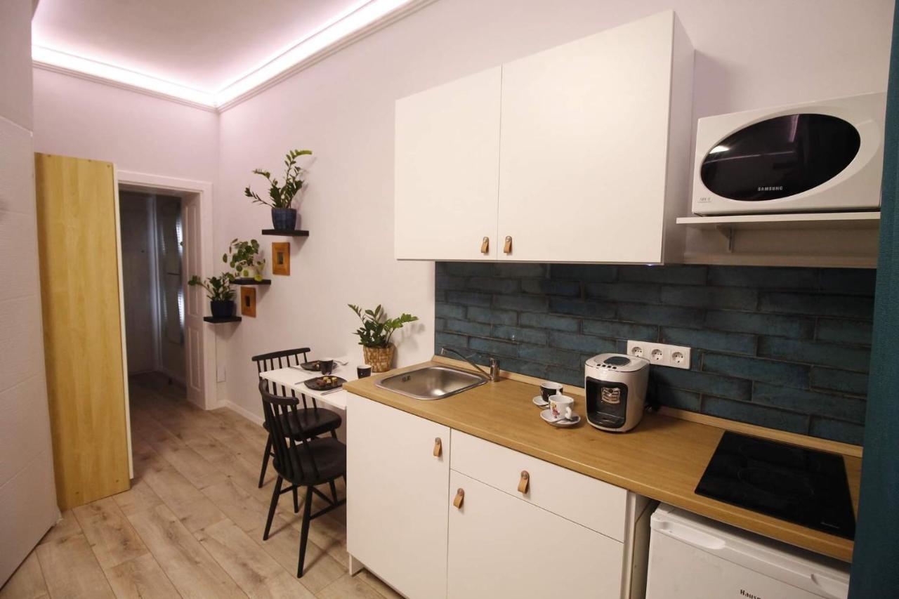 Viktoria Studioapartman Győr Esterno foto